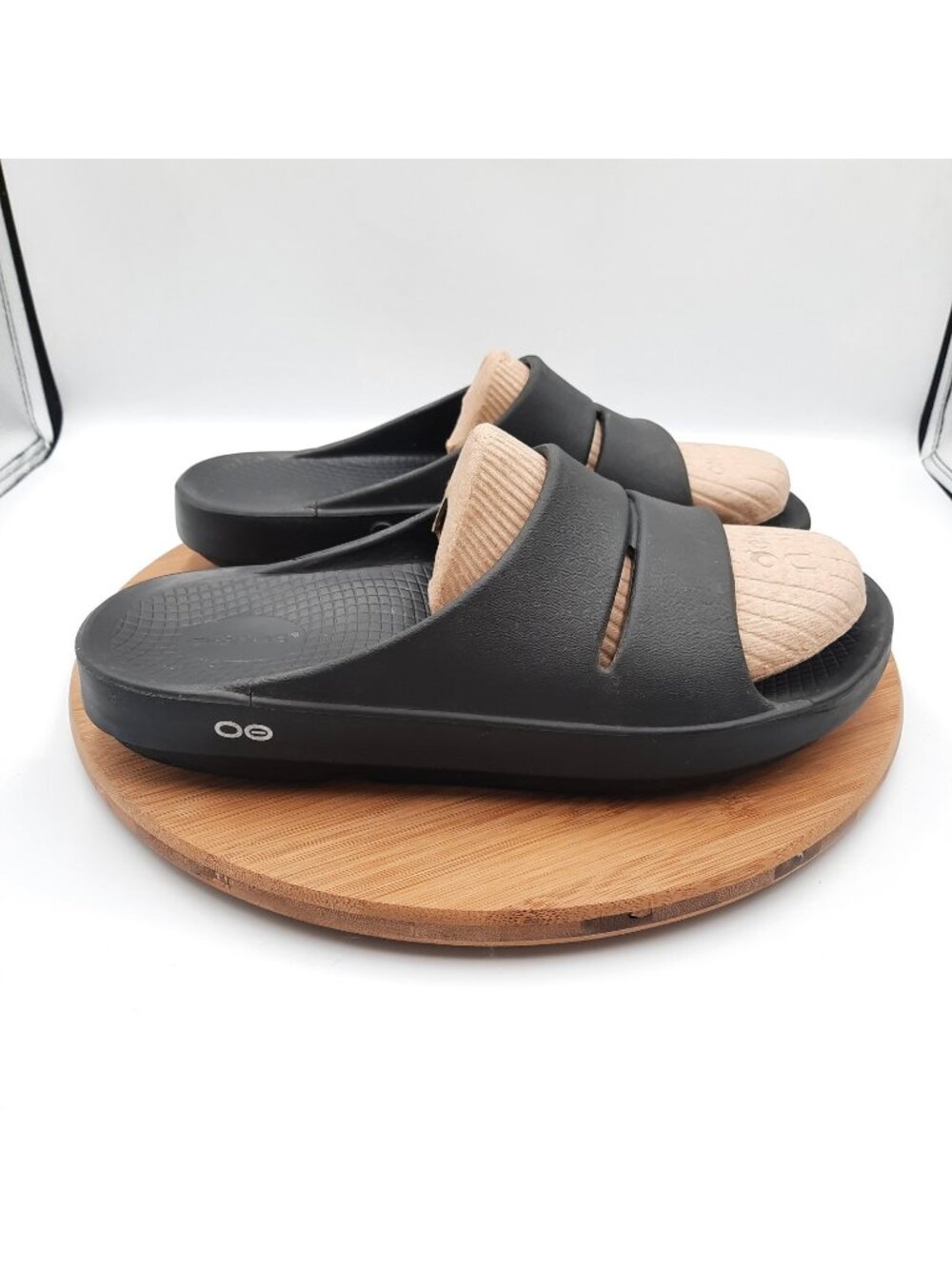 OOfos OOah Mens Size 11 Sandals Black Recovery Gym Workout Slip On